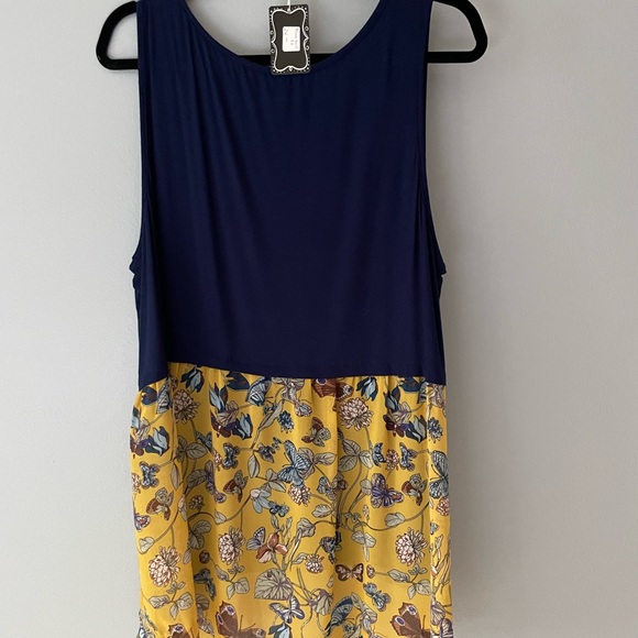 Blue and yellow butterfly print tank, size 3X - Picture 5 of 7